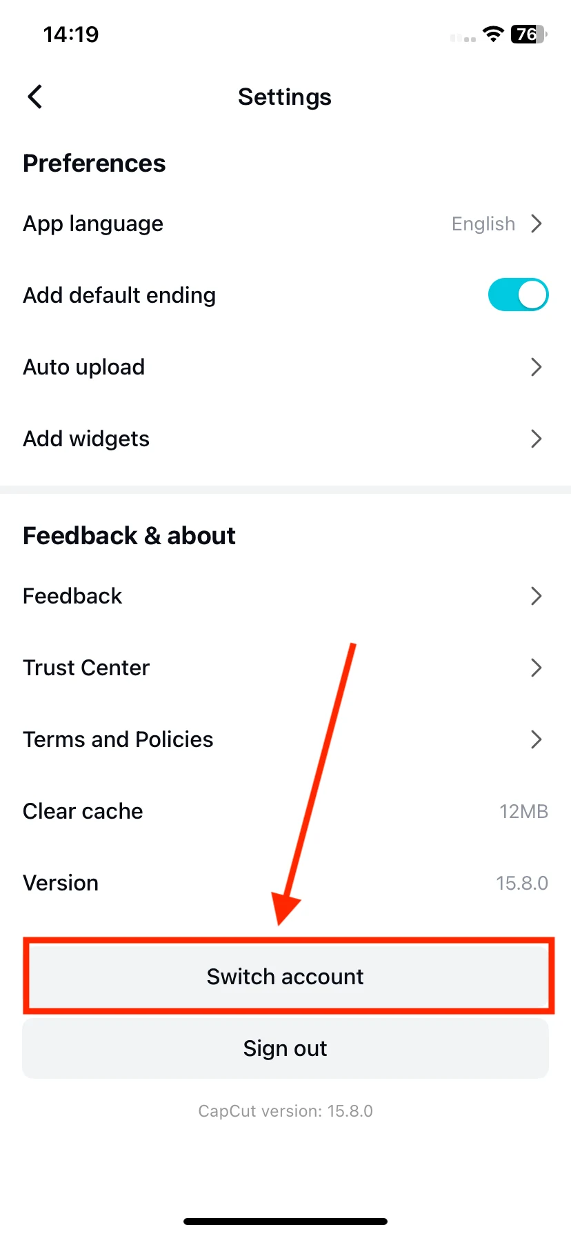 Chọn “Chuyển đổi tài khoản” (Switch account).